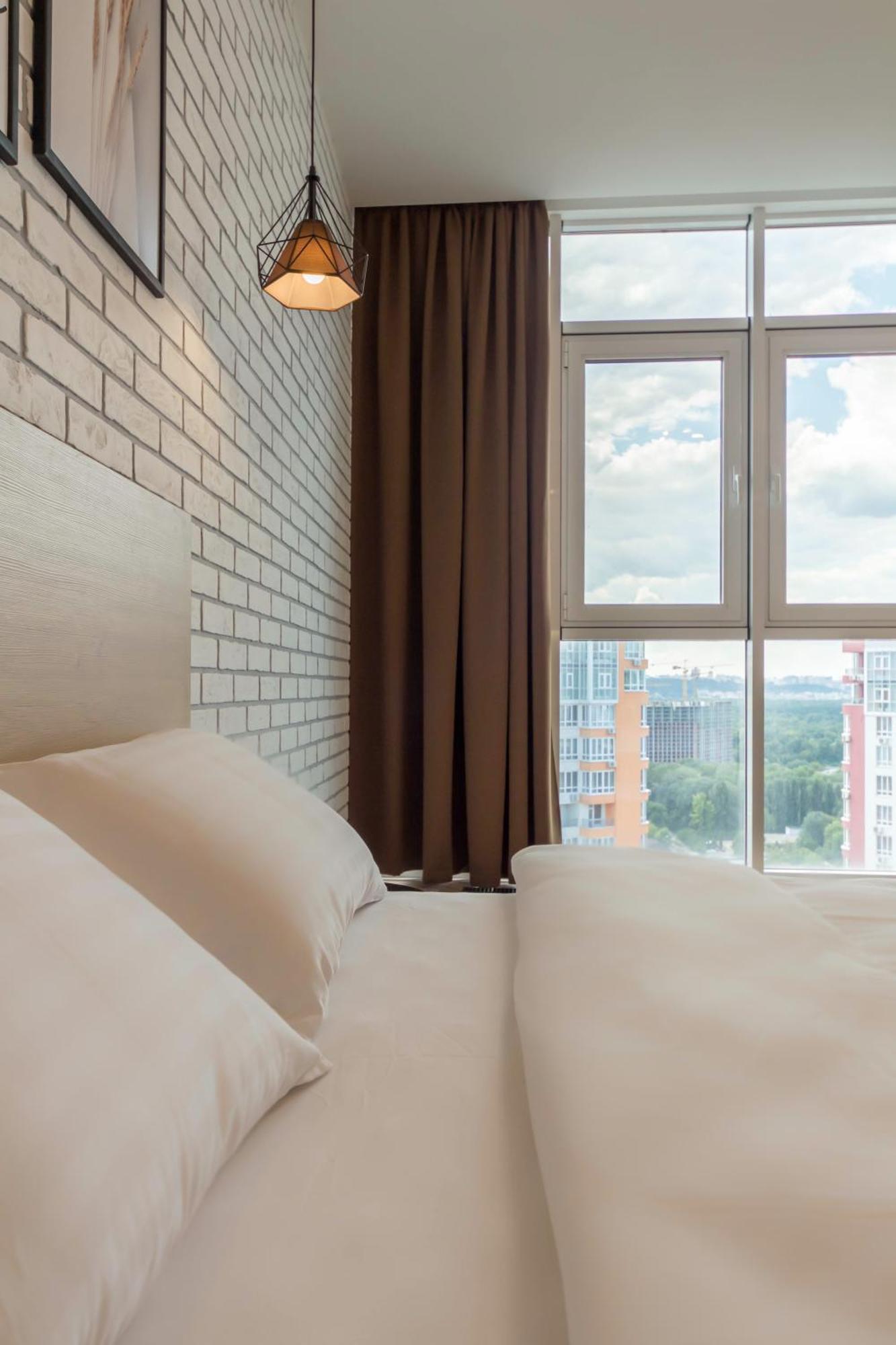 Dayflat Apartments On The Left Bank Kiev Esterno foto