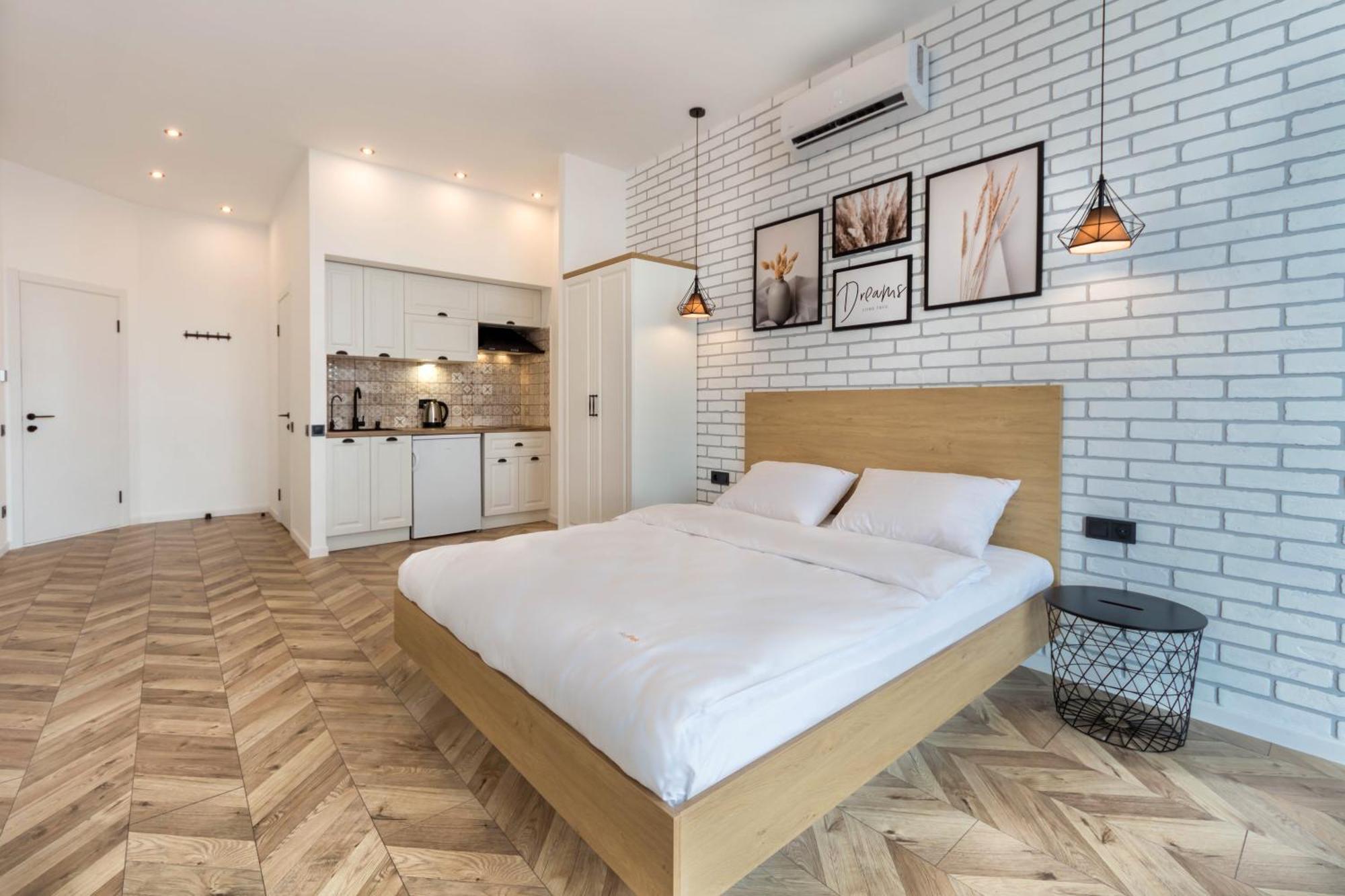 Dayflat Apartments On The Left Bank Kiev Esterno foto
