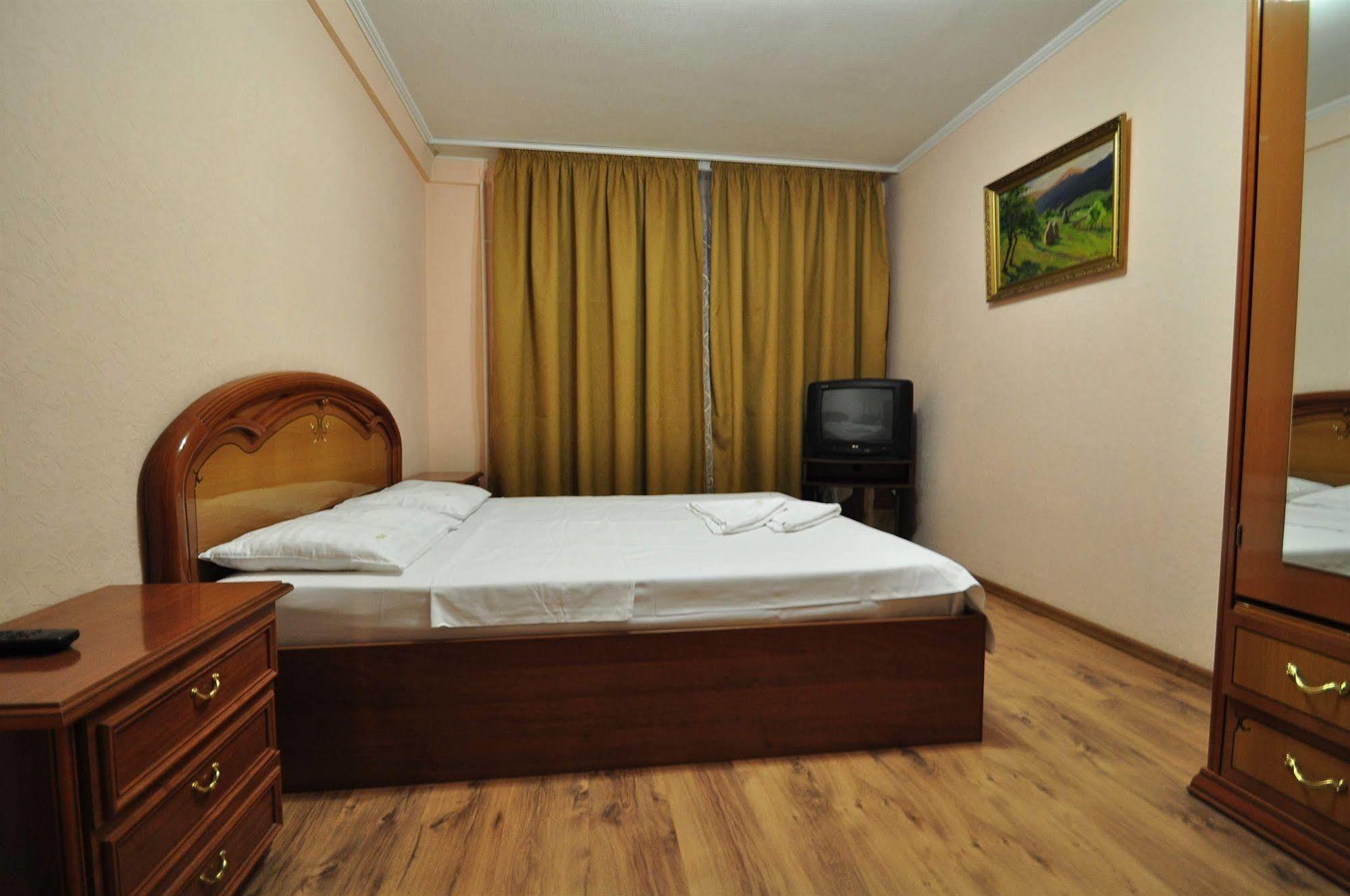 Dayflat Apartments On The Left Bank Kiev Esterno foto