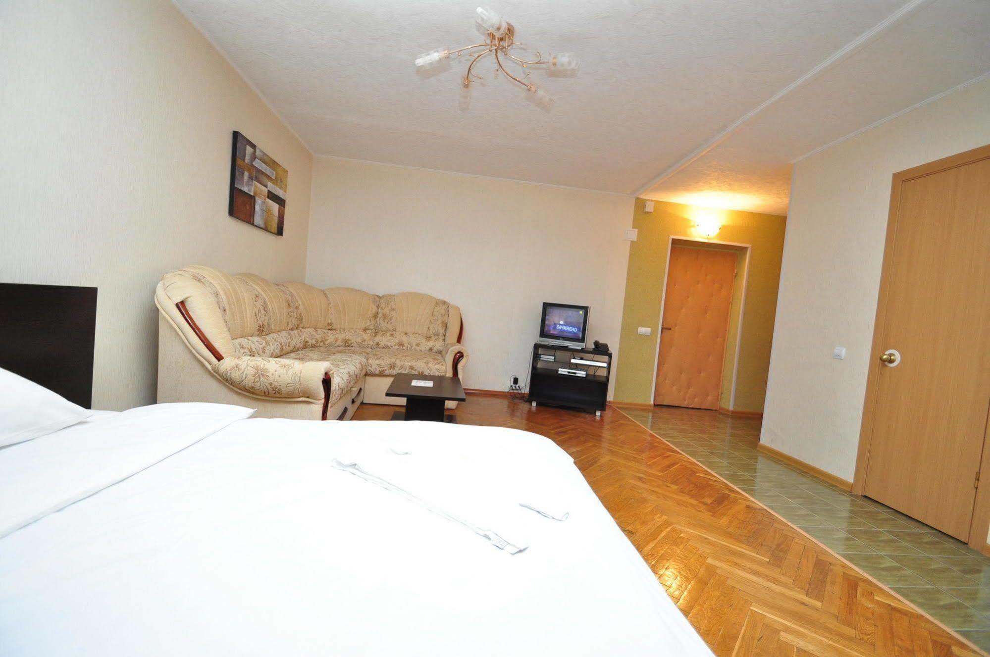 Dayflat Apartments On The Left Bank Kiev Esterno foto